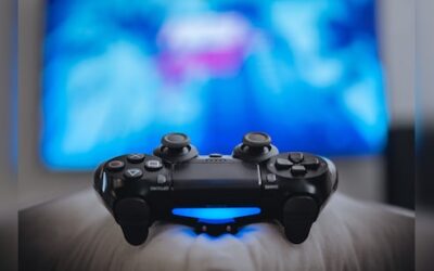 1758163632 online gaming.jpg