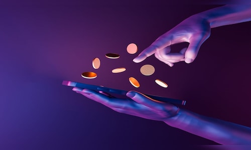 Crypto mobile gaming shutterstock.jpg