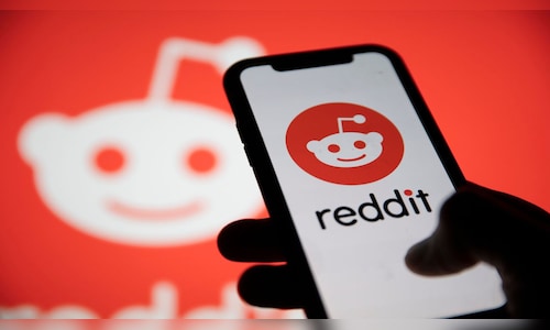 Reddit shutterstock.jpg