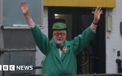 ಜೆರೆಮಿ ಕಾರ್ಬಿನ್ ಡ್ರ್ಯಾಗ್ ಪ್ಯಾಂಟೊಮೈಮ್ನಲ್ಲಿ ಅತಿಥಿ ಪಾತ್ರವನ್ನು ಮಾಡಲು 4dd21ba0 b356 11f0 ba75 093eca1ac29b.jpg