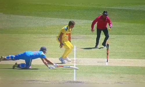 Rohit sharma adelaide dive 2025 10 9e8a543a0d1b074dda4b62939e29d1c4.jpg