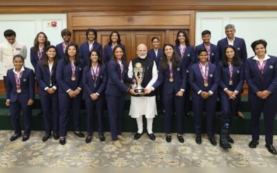 Modi womens world cup team 1 2025 11 b39f82f918edbe37ac8e491d91522fe0.jpg