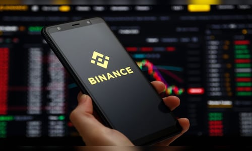 Binance shutterstock.jpg