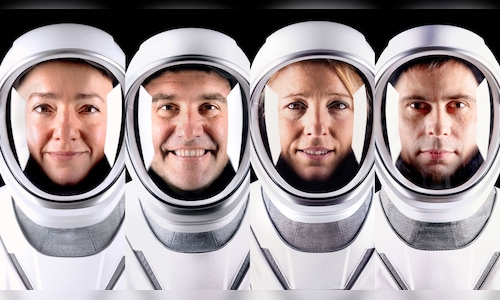 Nasas spacex crew 12 spacex suits 1 2026 02 e33cff954dc87c07fef6f61adcb9b711.jpeg