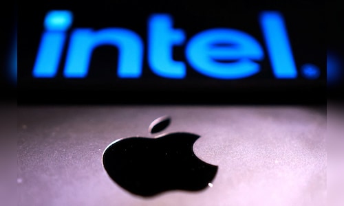 2025 09 24t204554z 470865053 rc2kygaudgaz rtrmadp 3 intel apple investment 2026 06 91e9bf08129d6d3b6.jpeg