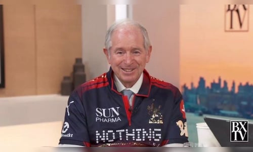 Blackstone stephen schwarzman in rcb jersery 2026 06 1a3d3872d9e77ed02f573006f1cfcf99.jpg